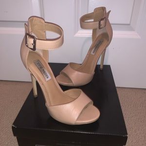 Tan Steve Madden Pumps
